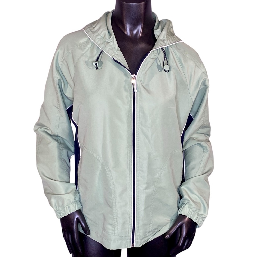 Gloria Vanderbuilt Lightweight Hoodie